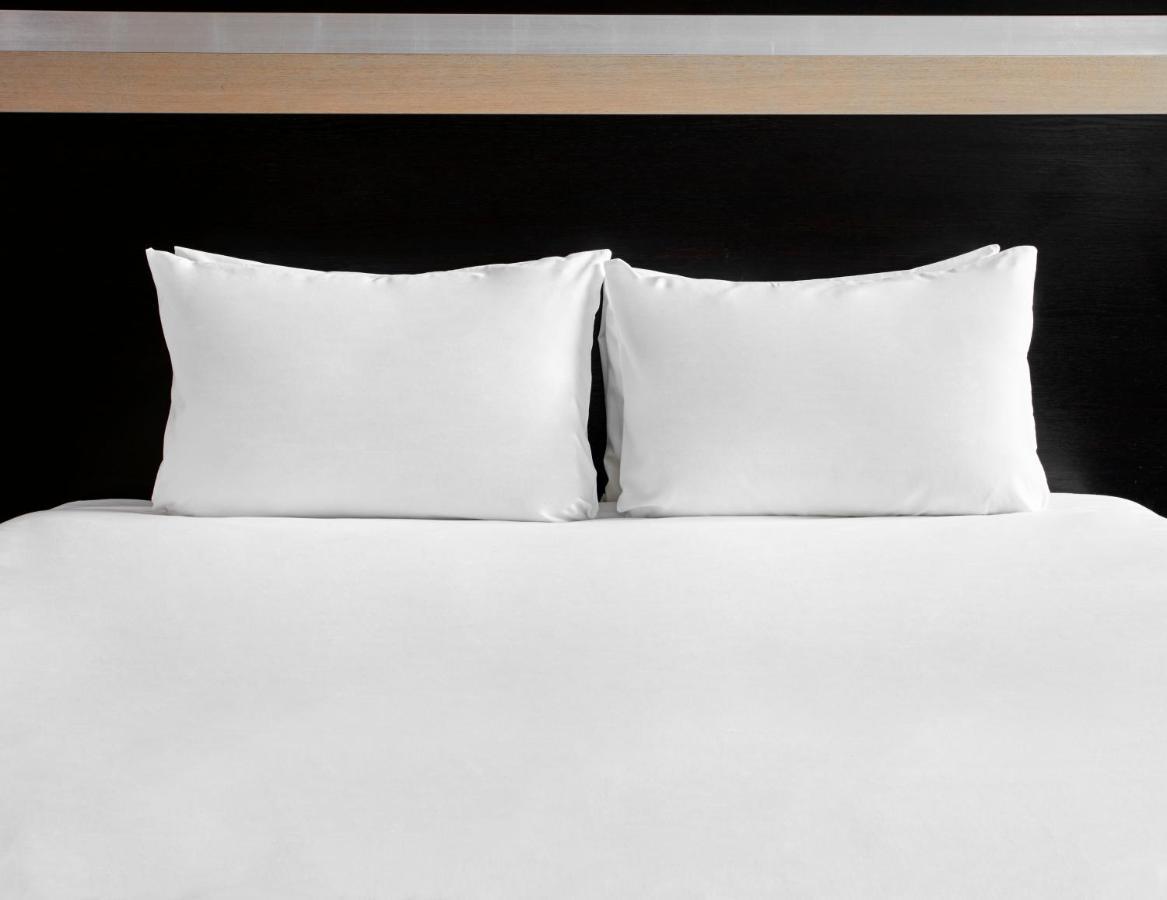 Holiday Inn Genoa City By Ihg Exteriör bild
