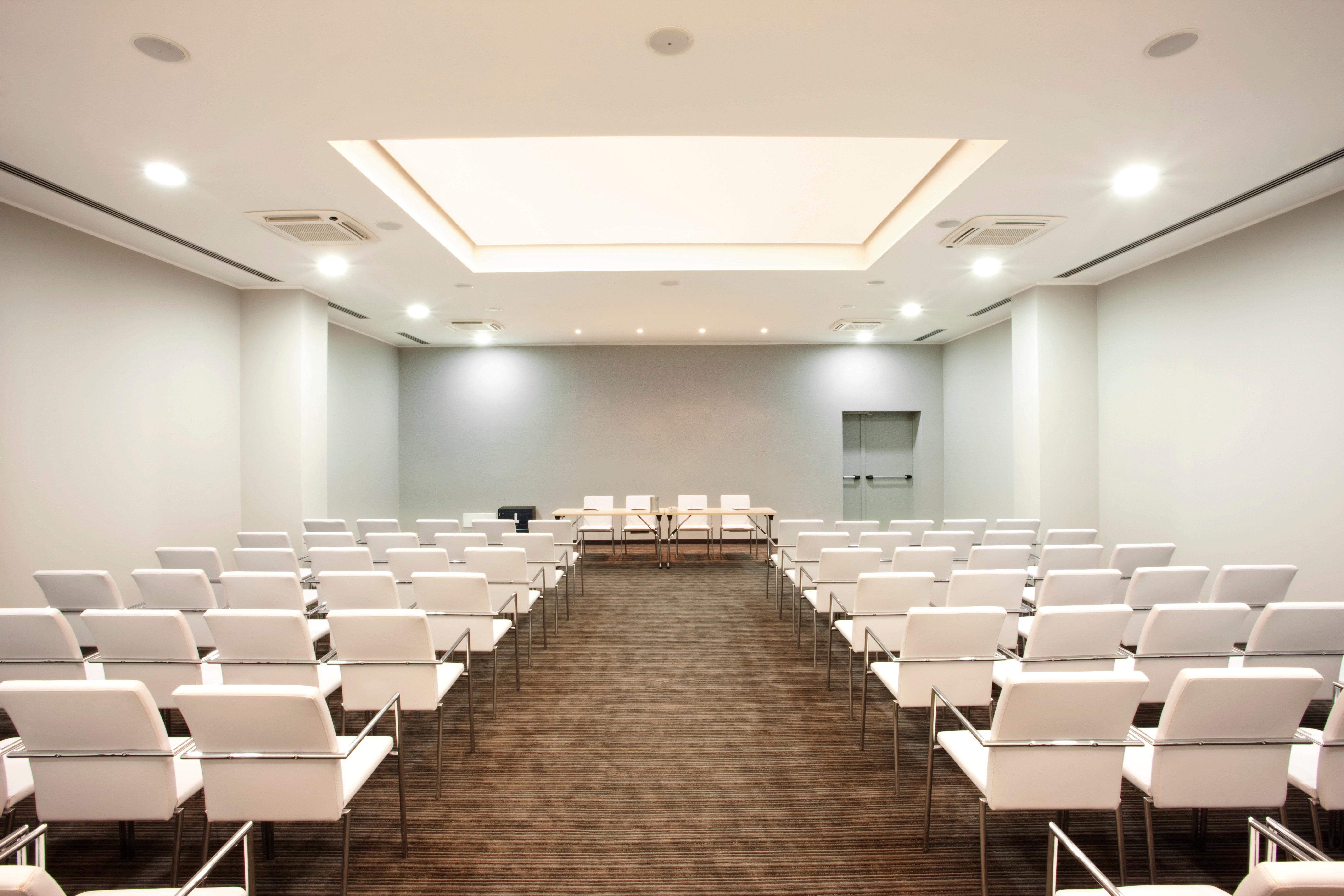 Holiday Inn Genoa City By Ihg Exteriör bild