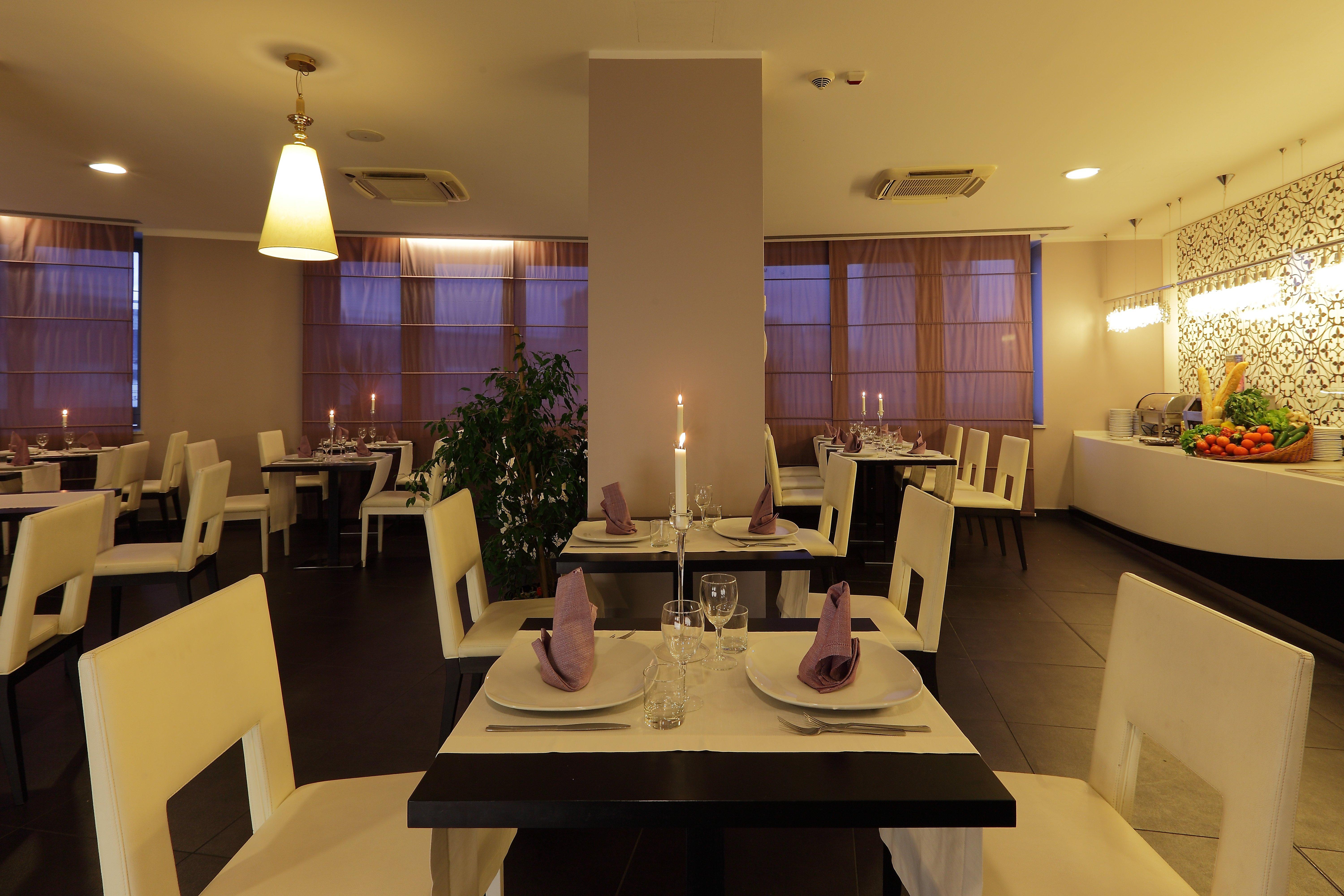 Holiday Inn Genoa City By Ihg Exteriör bild