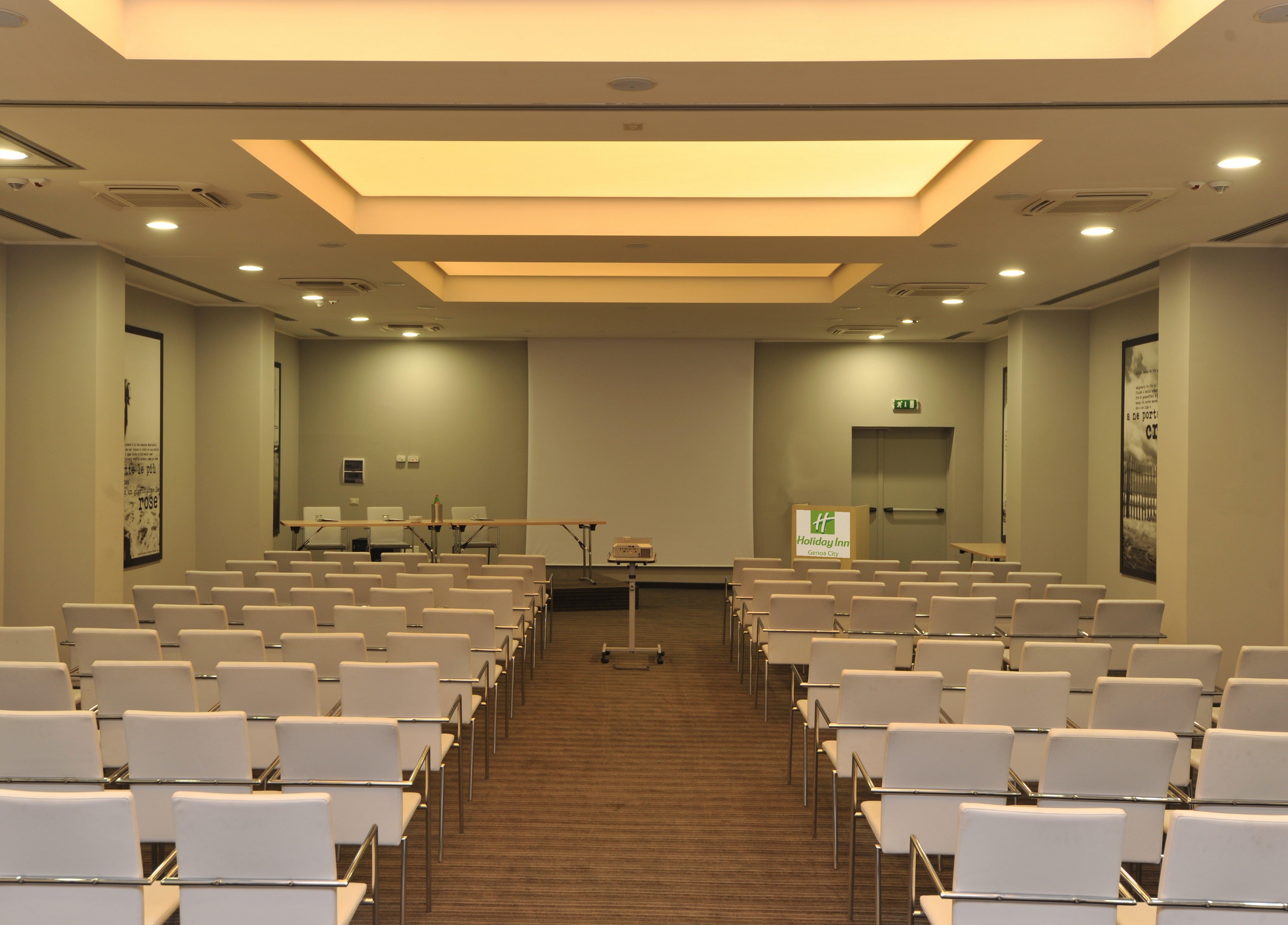 Holiday Inn Genoa City By Ihg Exteriör bild