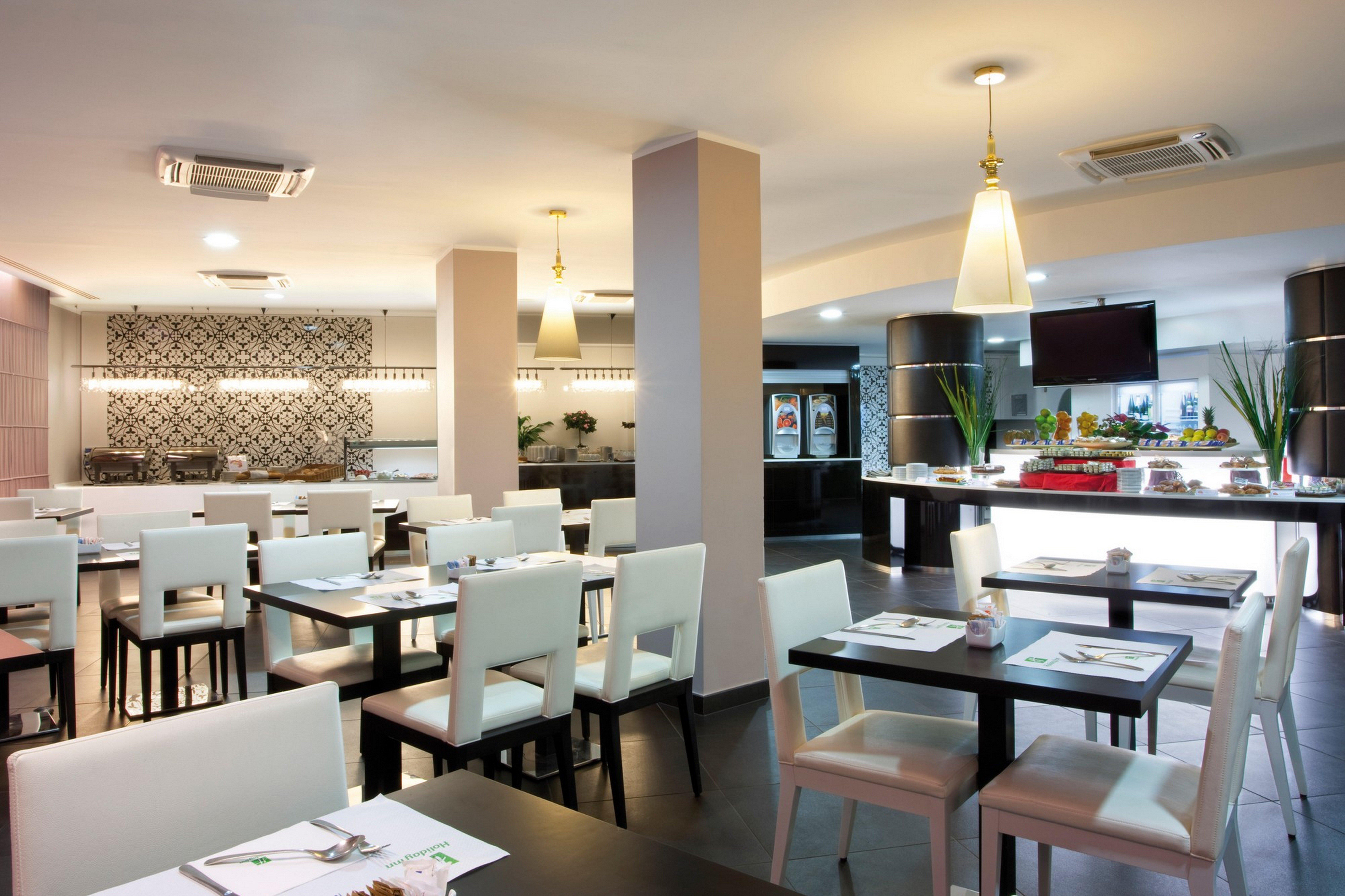 Holiday Inn Genoa City By Ihg Exteriör bild