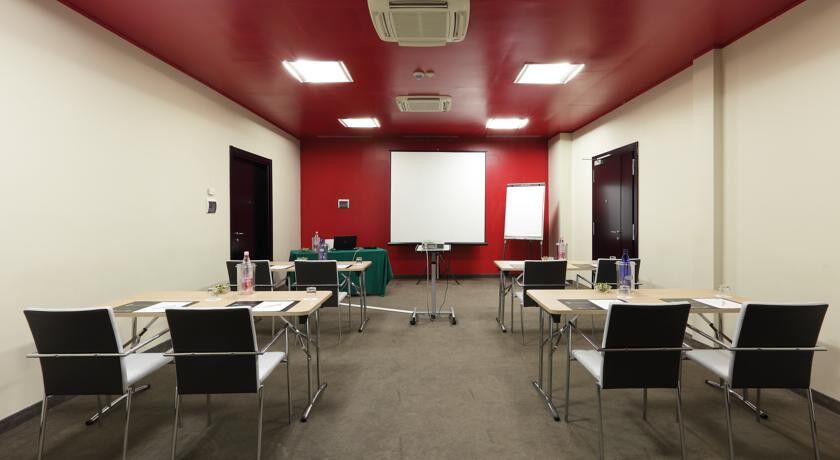 Holiday Inn Genoa City By Ihg Exteriör bild