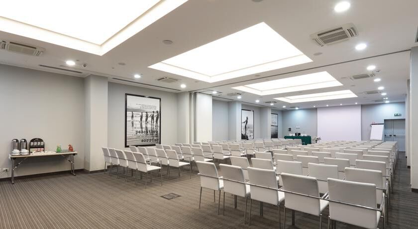 Holiday Inn Genoa City By Ihg Exteriör bild